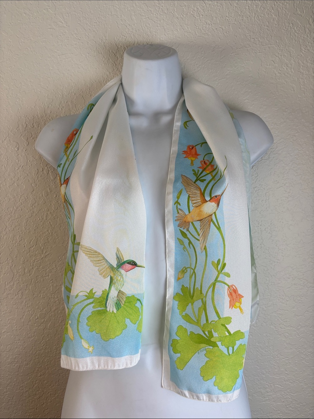 Vintage National Wildlife Federation Hummingbird Neck Scarf - Fun!
